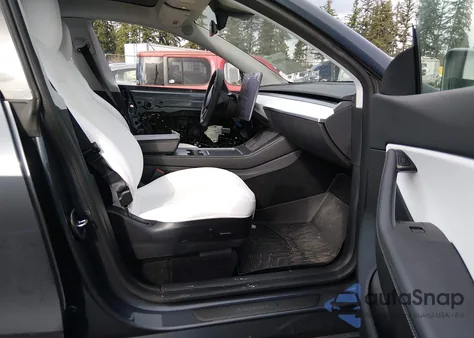 2021 Tesla Model Y Long Range Dual Motor All-Wheel Drive from USA, damaged, VIN 5YJYGAEE3MF301507